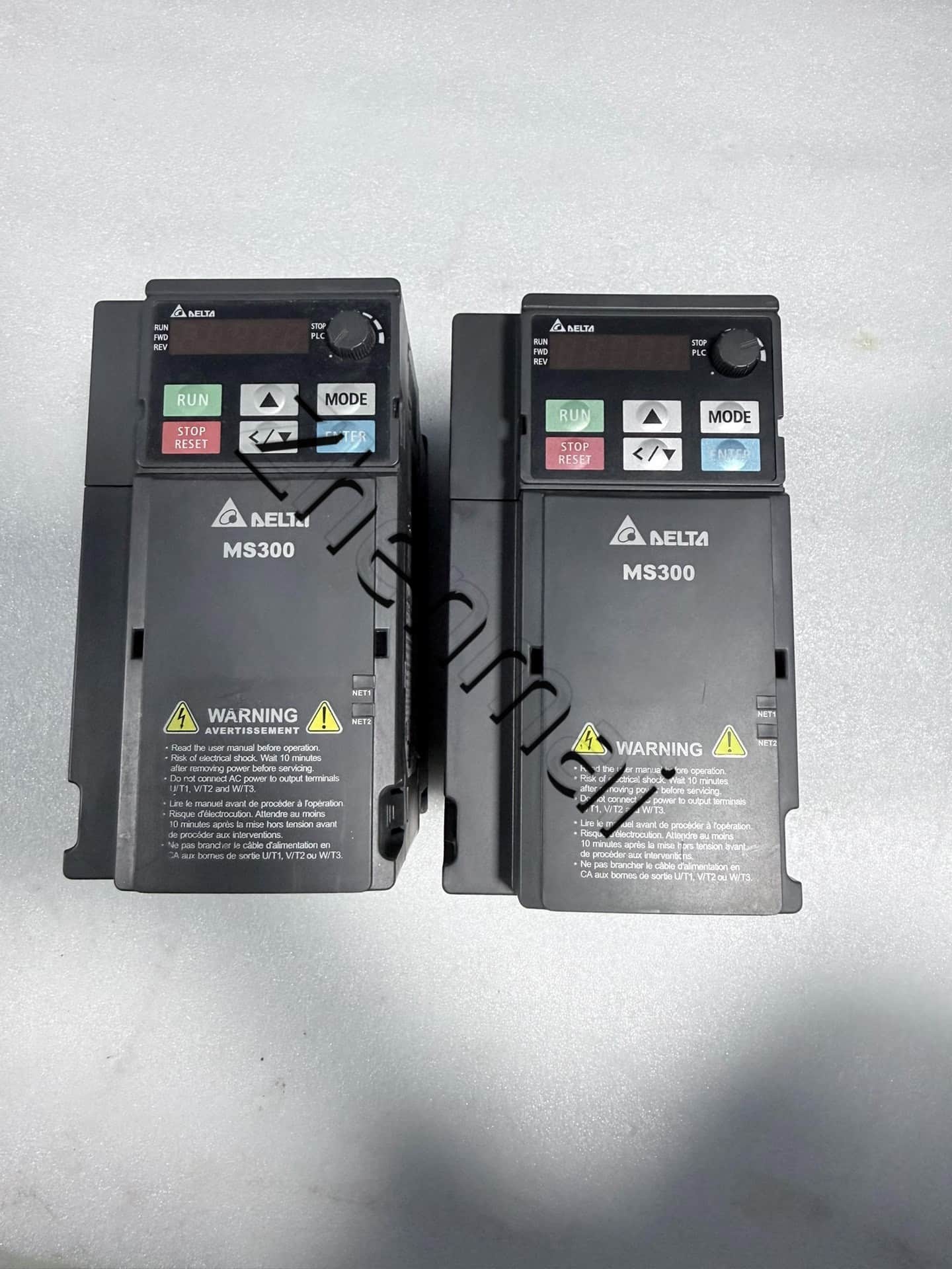 100% tout nouveau original et véritable Delta 220V 2.2KW VFD11AMS21ANSAA convertisseurs de fréquence entraînement servomoteur