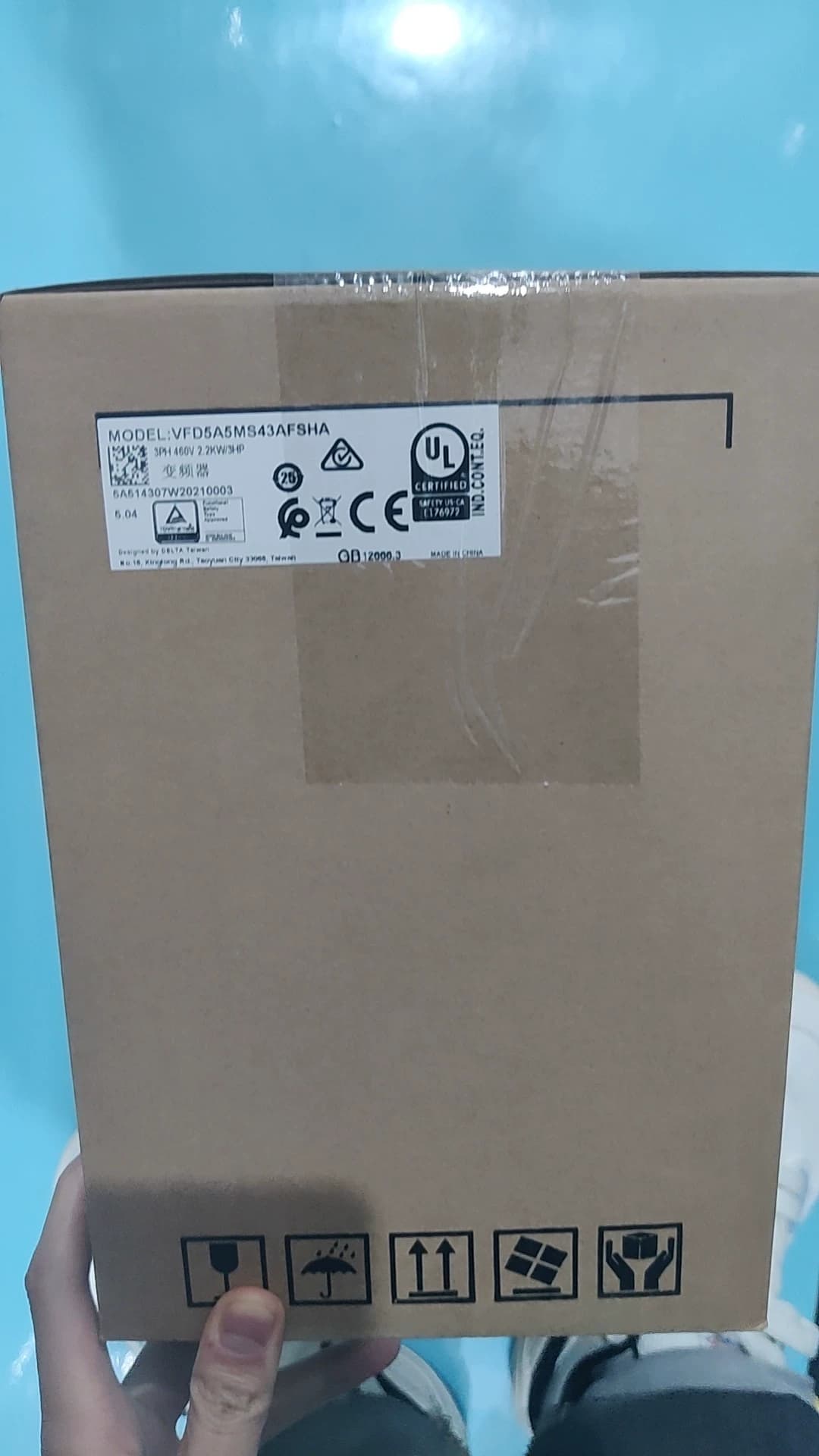 100% tout nouveau original et véritable Delta 380V 2.2KW VFD5A5MS43ANSAA convertisseurs de fréquence entraînement servomoteur
