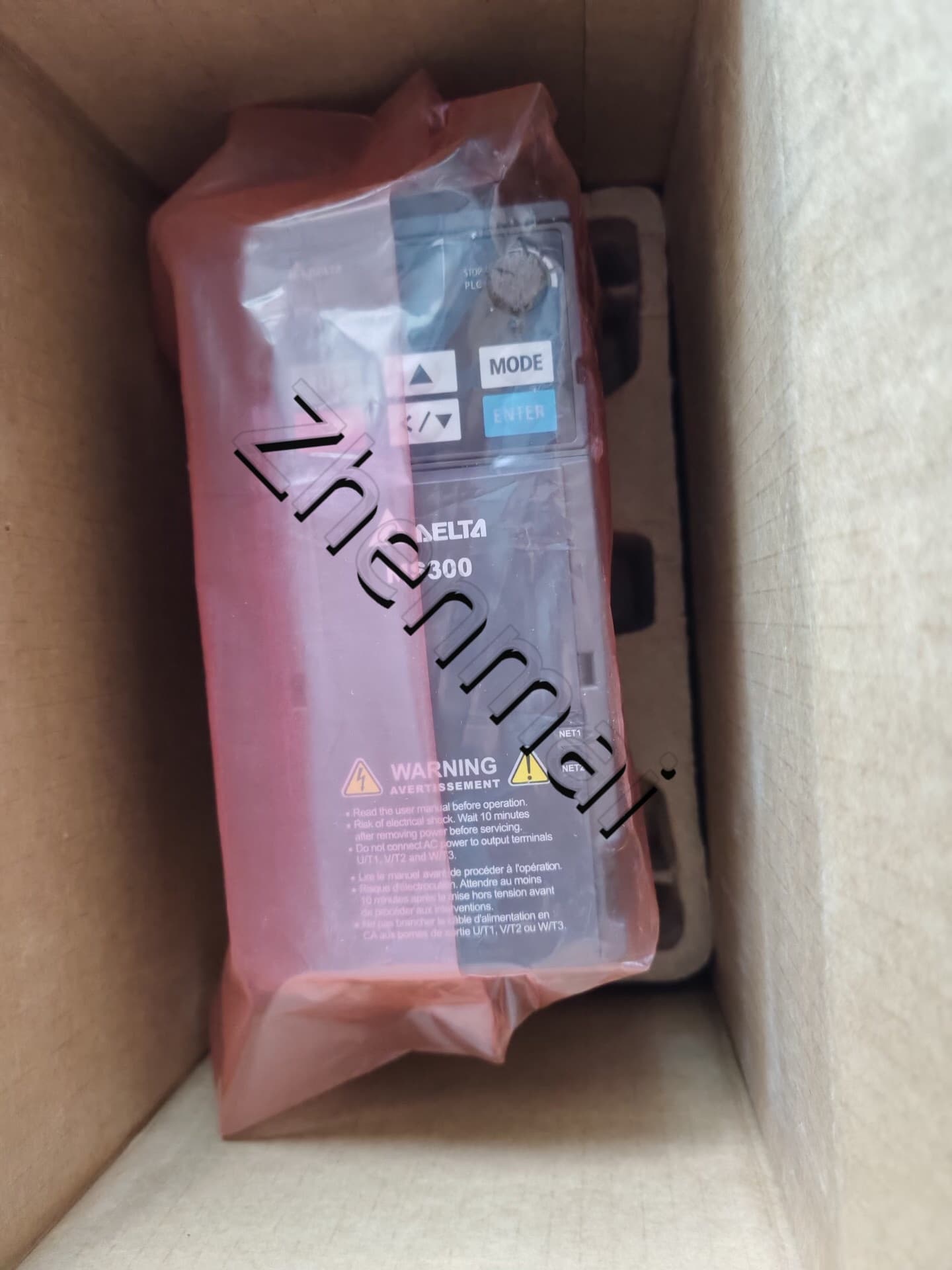 100% tout nouveau original et véritable Delta 380V 3.7KW VFD9A0MS43ANSAA convertisseurs de fréquence entraînement servomoteur