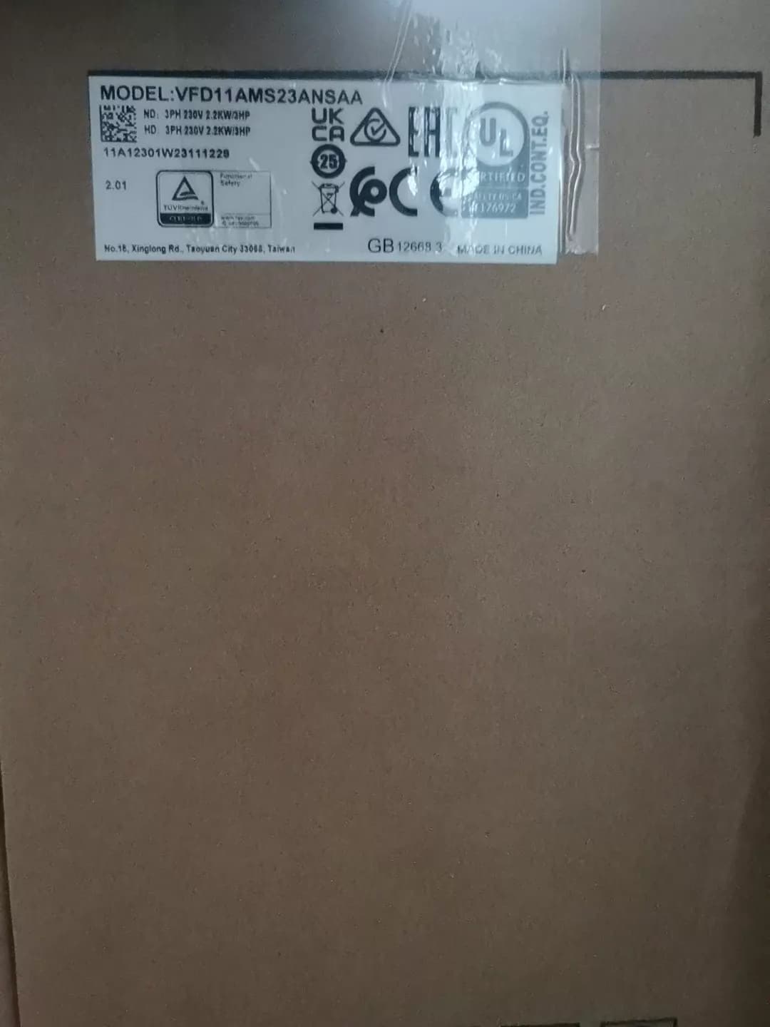 Delta VFD11AMS23ANSAA 100% neuf, original et authentique, 2,2 kw, convertisseur de fréquence triphasé V, servomoteur d'entraînement, 220