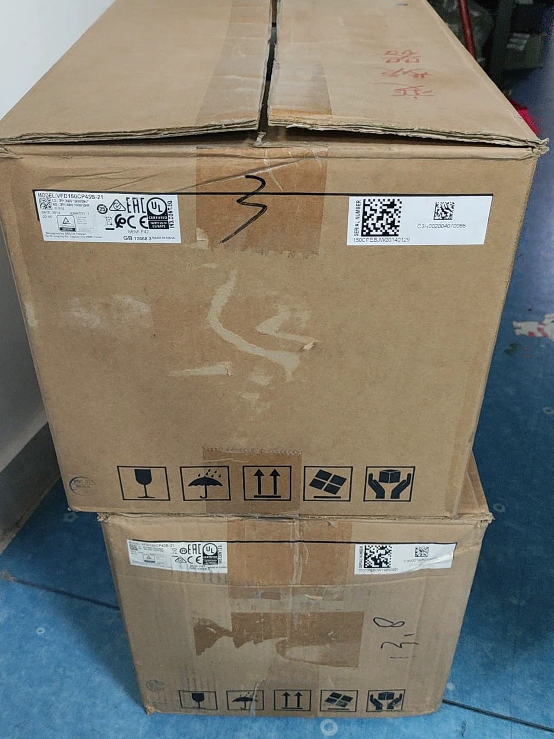 100% tout neuf, original et authentique Delta VFD150CP43B-21 380V15KW convertisseurs de fréquence entraînement servomoteur