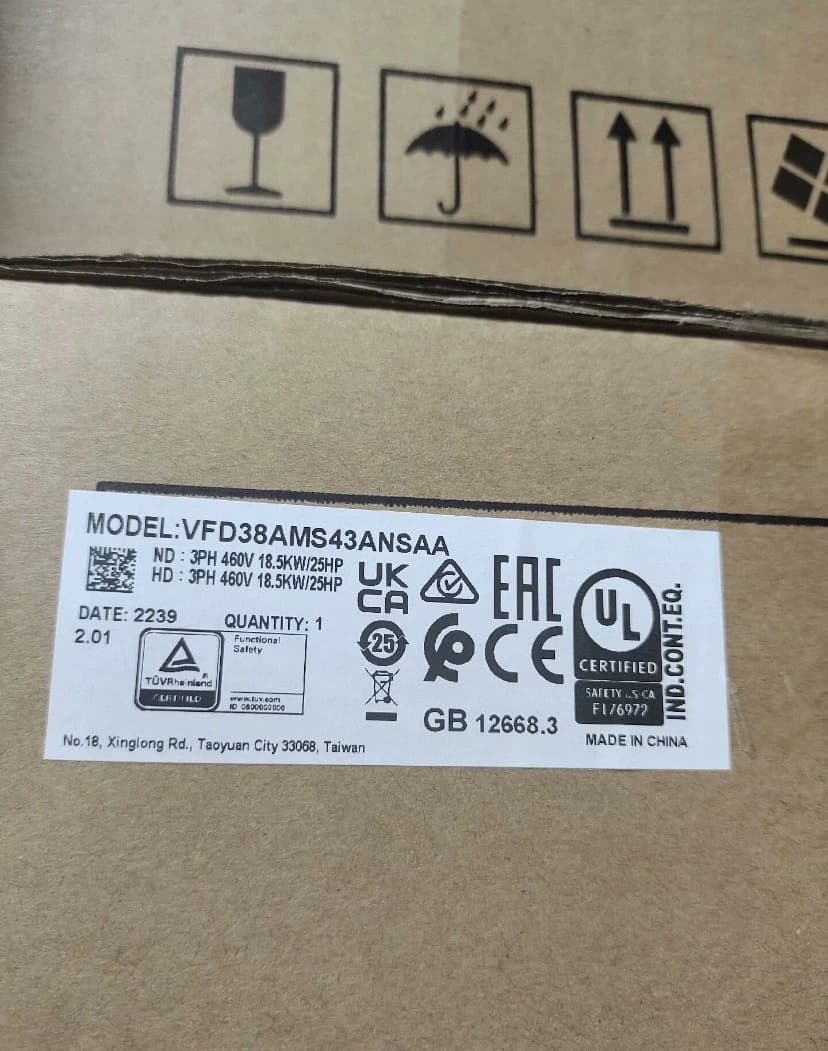 100% tout nouveau original et authentique Delta VFD38AMS43ANSAA 380 V/18.5KW convertisseurs de fréquence entraînement servomoteur