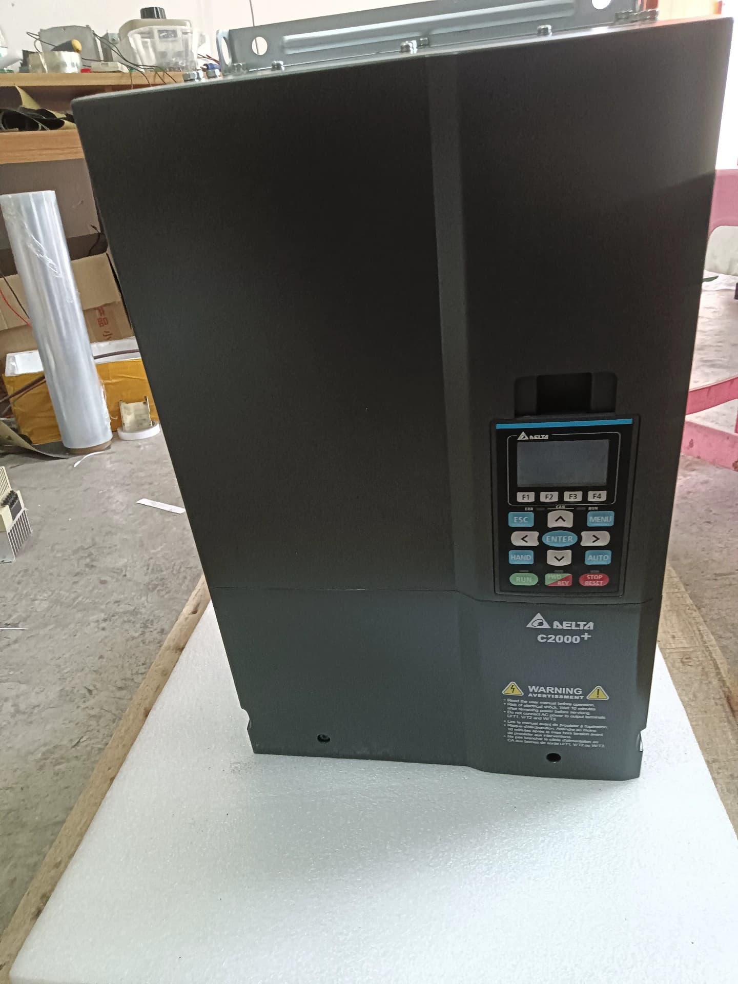 Convertisseur de fréquence Delta VFD450C43S-00, 100% neuf, original et authentique, servomoteur d'entraînement