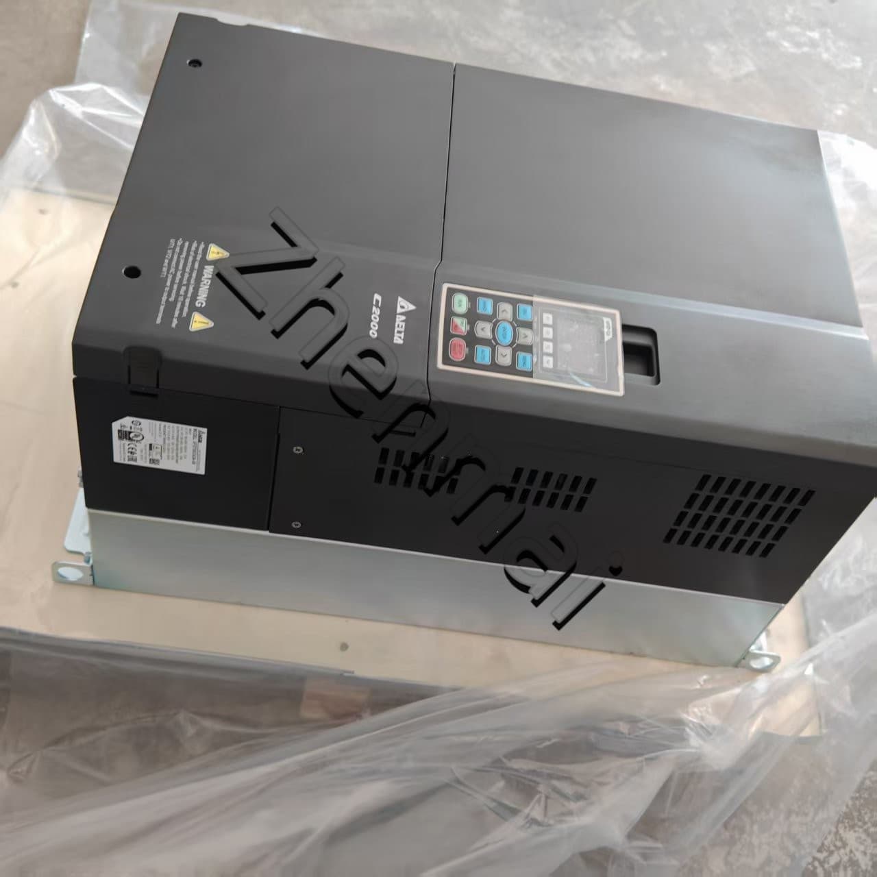 Convertisseur de fréquence Delta VFD750C43A-00, 100% neuf, original et authentique, servomoteur d'entraînement