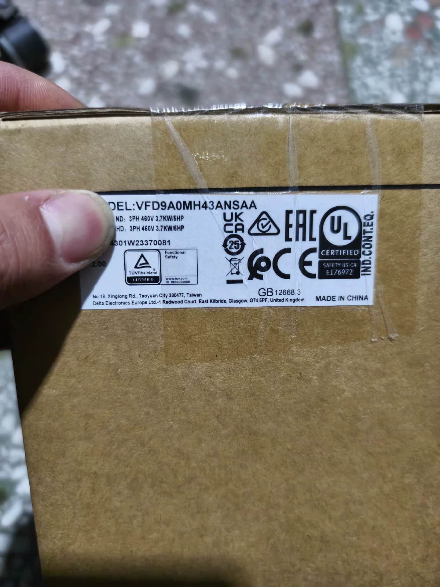 100% tout nouveau original et authentique Delta VFD9A0MH43ANSAA 3.7KW convertisseurs de fréquence entraînement servomoteur