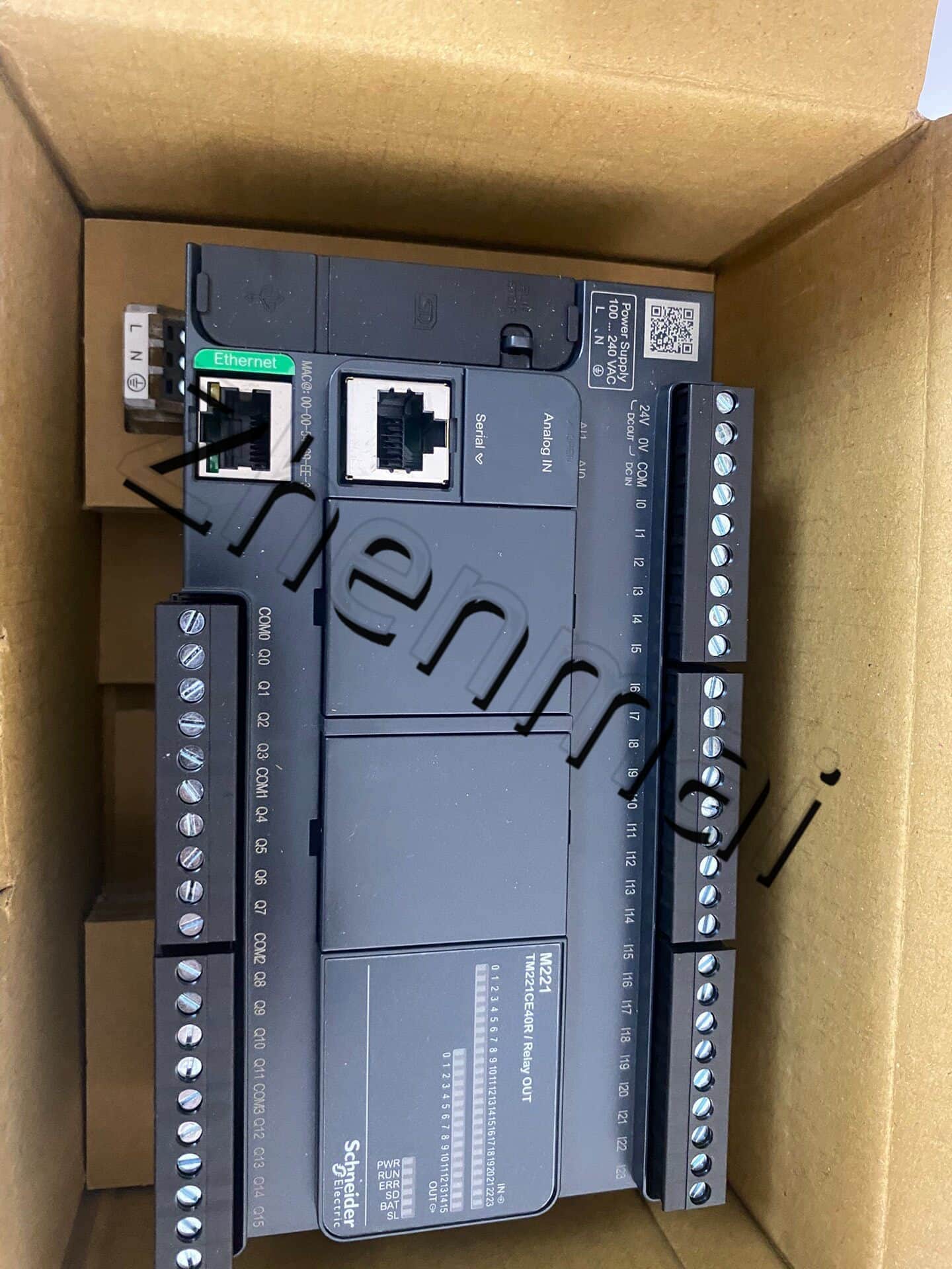 100% tout neuf, original et authentique Schneider TM221CE40T Convertisseurs de fréquence, disjoncteurs, contacteurs, dispositifs de protection