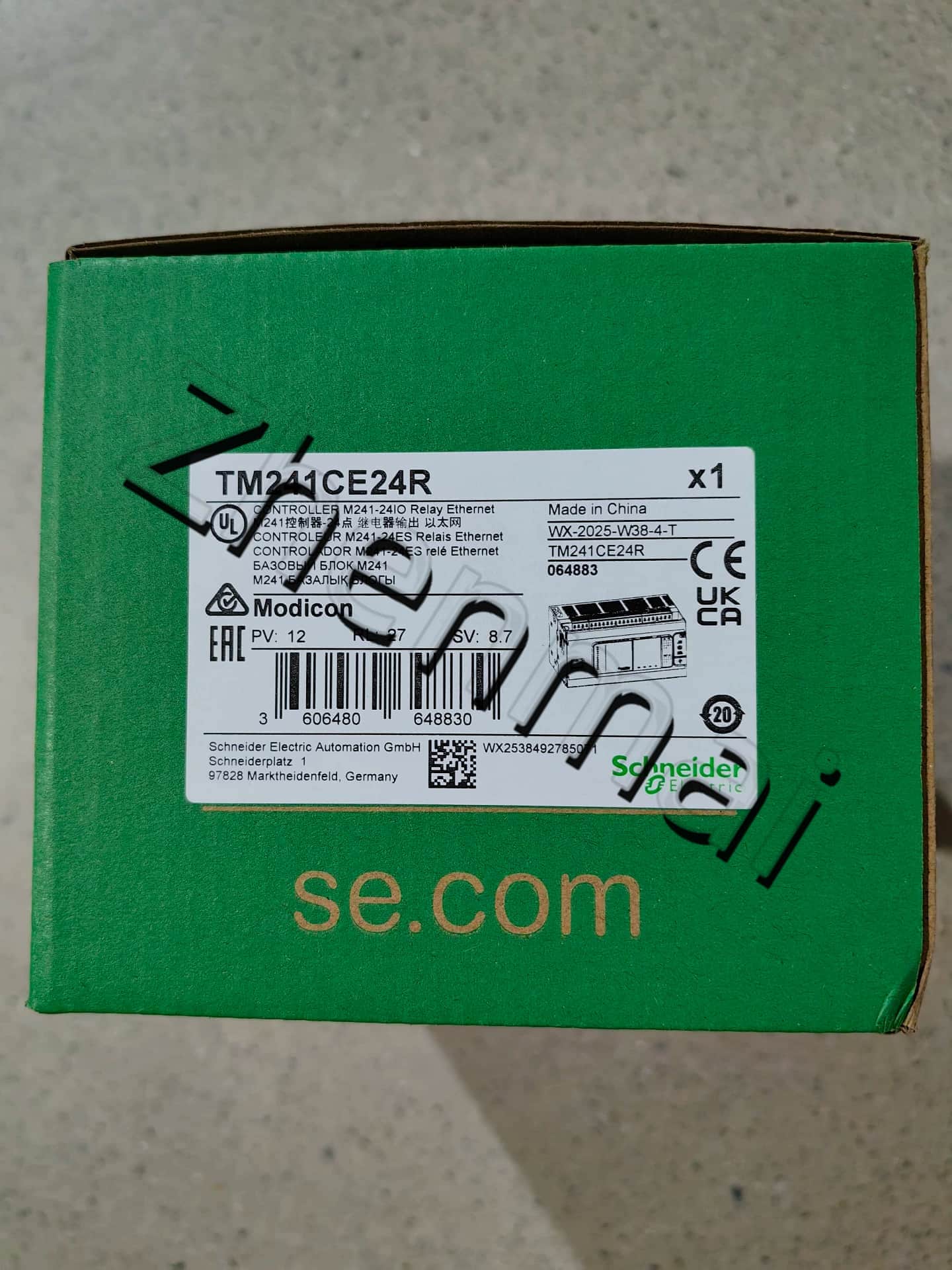 Convertisseurs de fréquence, disjoncteurs, contacteurs, dispositifs de protection Schneider TM241CE24R, 100% neufs, originaux et authentiques