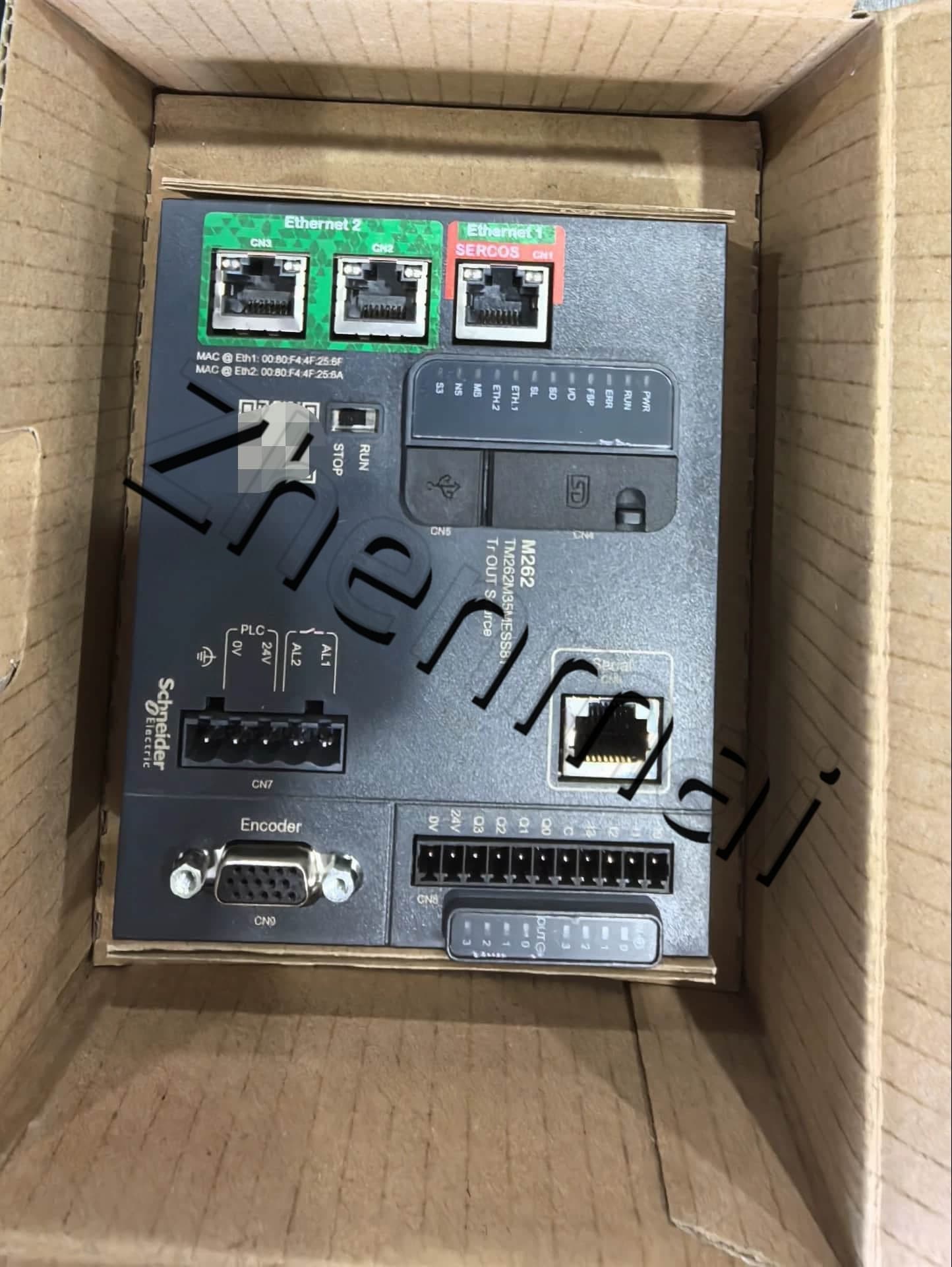 100% tout neuf, original et authentique Schneider TM262M35MESS8T Convertisseurs de fréquence, disjoncteurs, contacteurs, dispositifs de protection