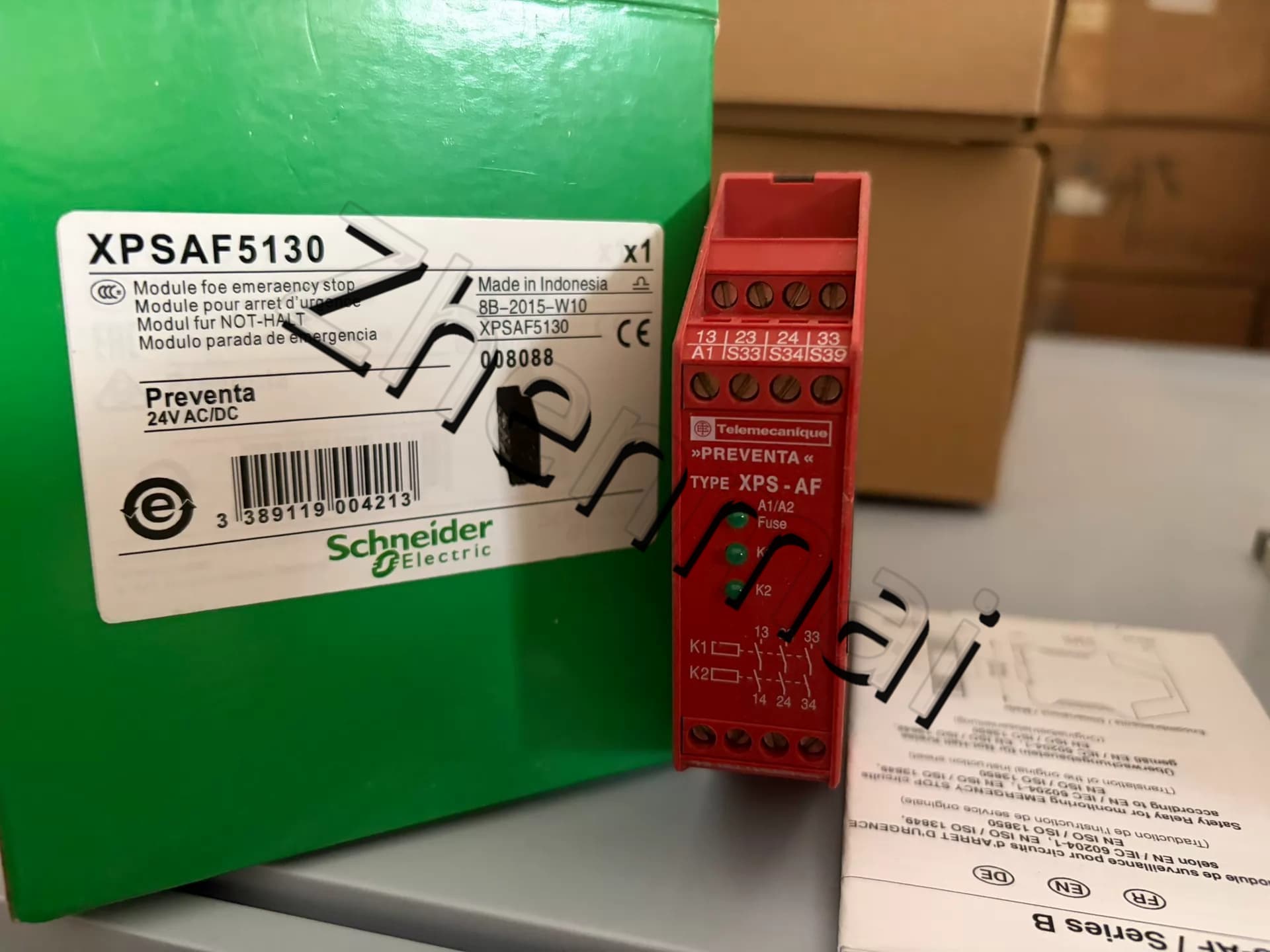 100% neuf, original et authentique Schneider XPSAF5130 Convertisseurs de fréquence, disjoncteurs, contacteurs, dispositifs de protection