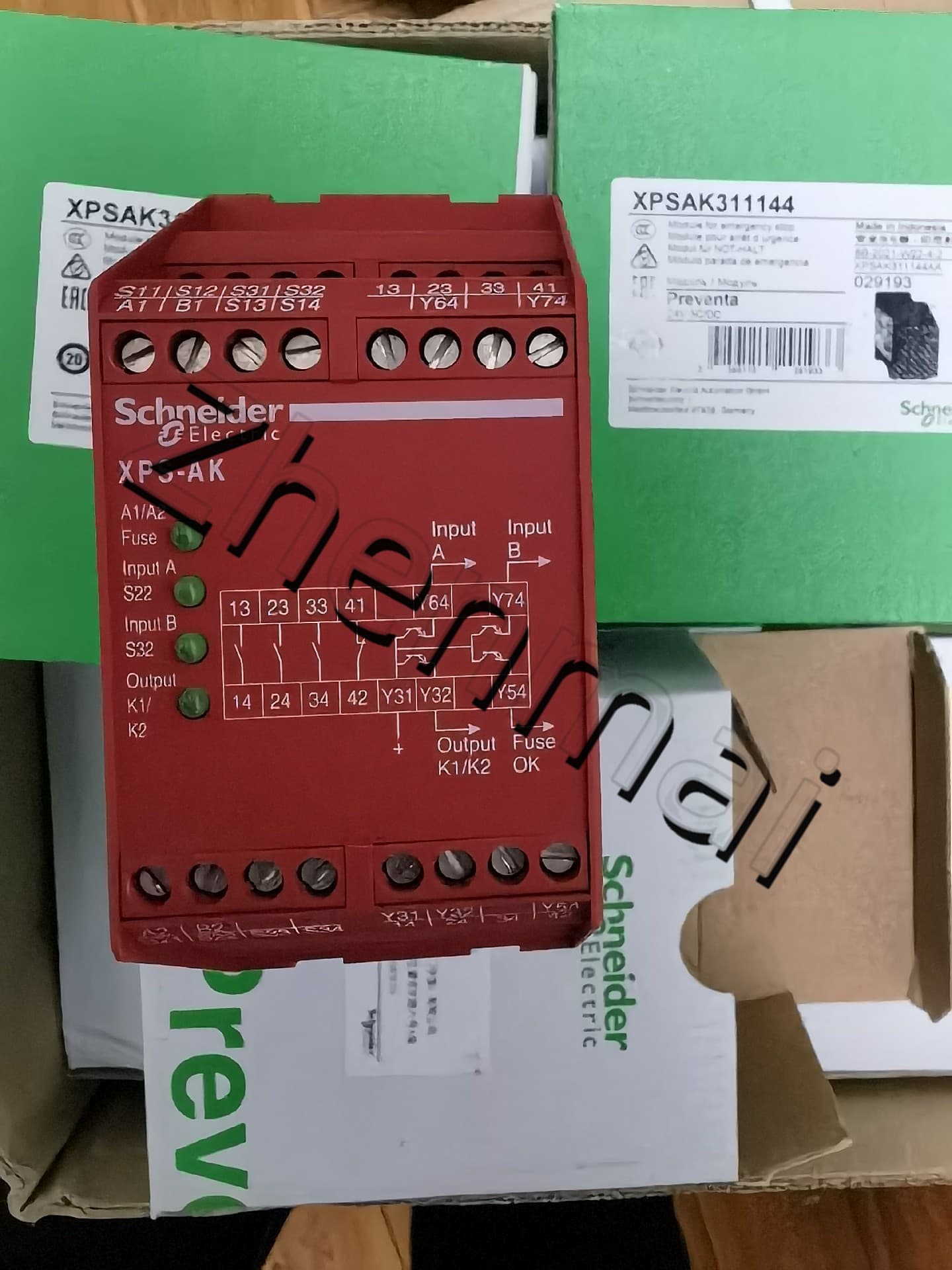 100% neuf, original et authentique Schneider XPSAK311144 Convertisseurs de fréquence, disjoncteurs, contacteurs, dispositifs de protection