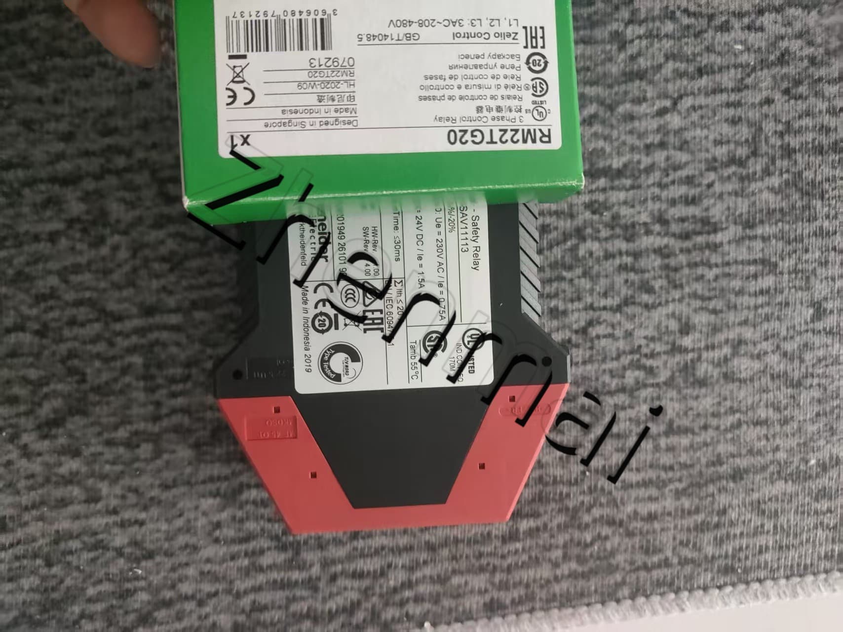 100% neuf, original et authentique Schneider XPSAV11113 Convertisseurs de fréquence, disjoncteurs, contacteurs, dispositifs de protection