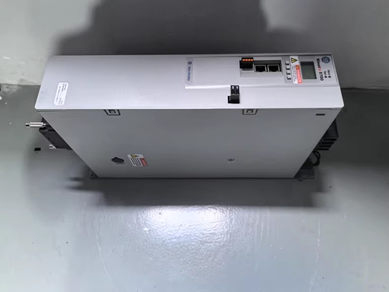 2198-P208 servo Kinetix 5700, neuf et authentique, livraison rapide