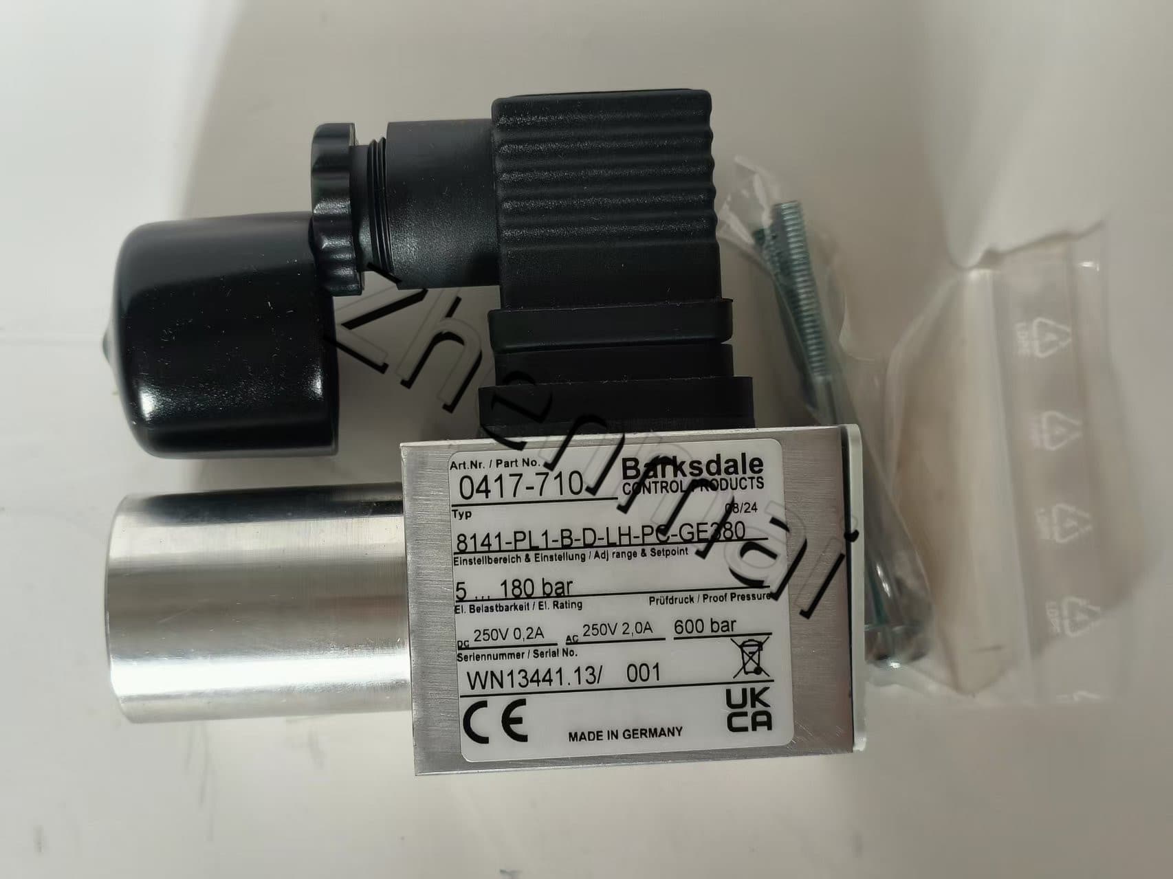 Tout nouveau capteur de pression d'origine Barksdale 8141-PL1-B-D-LH-PC-GE380 0417-710 interrupteur de niveau interrupteur de débit interrupteur de pression expédition rapide