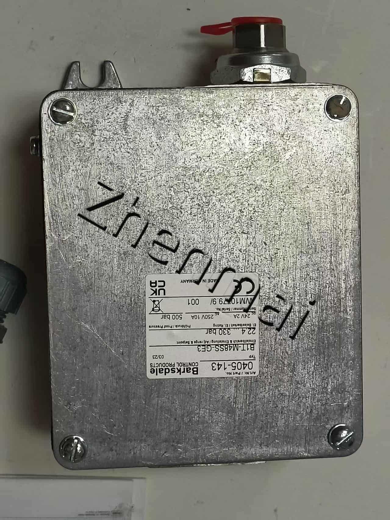 Barksdale – capteur de pression B1T-M48SS-GE3 0405 – 143, interrupteur de niveau, interrupteur de débit, interrupteur de pression, expédition rapide, Original, flambant neuf