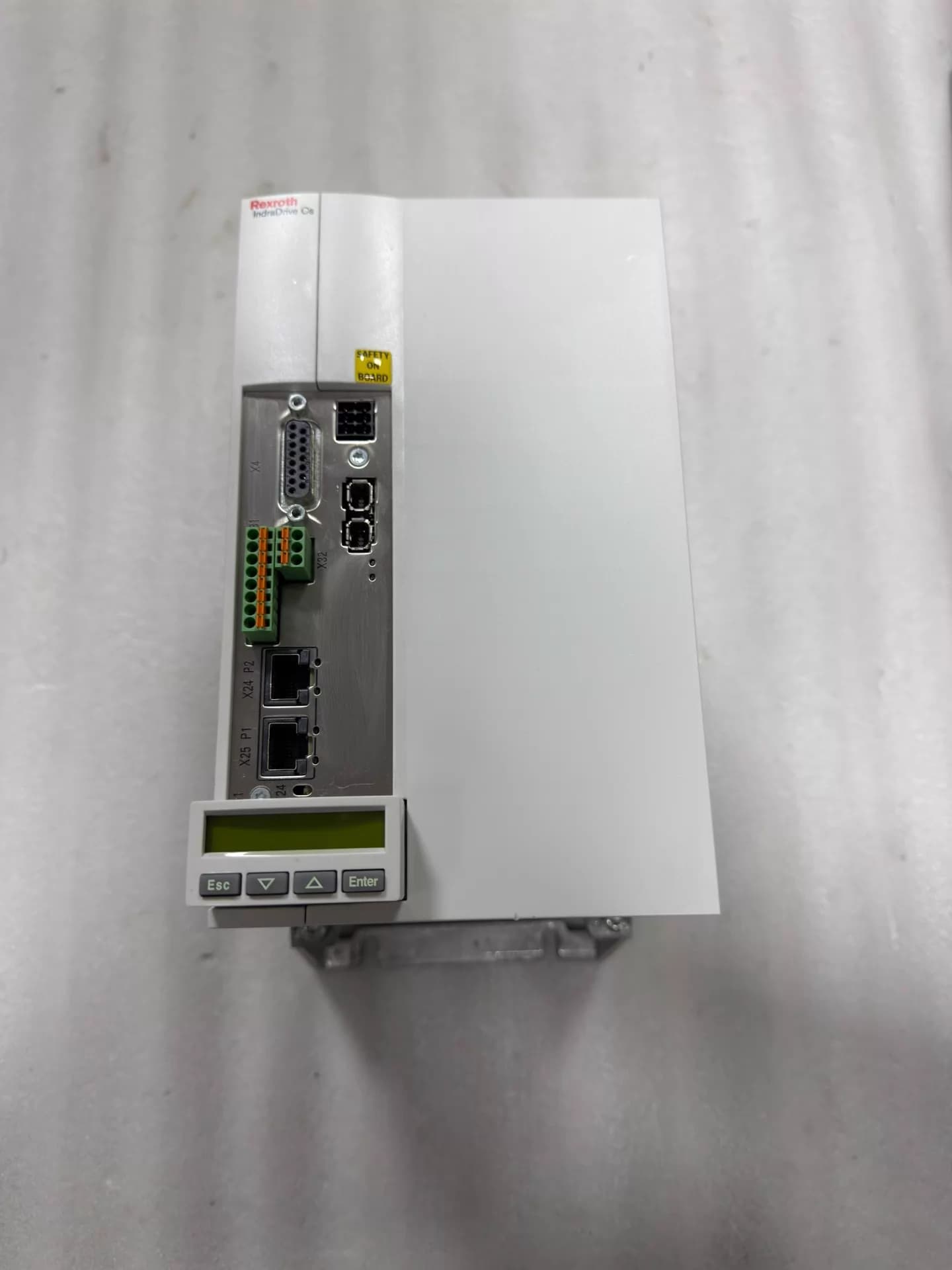 Tout nouveau servomoteur Bosch Rexroth d'origine HCS01.1E-W0054-A-03-B-ET-EC-NN-S4-NN-FW servomoteur expédition rapide