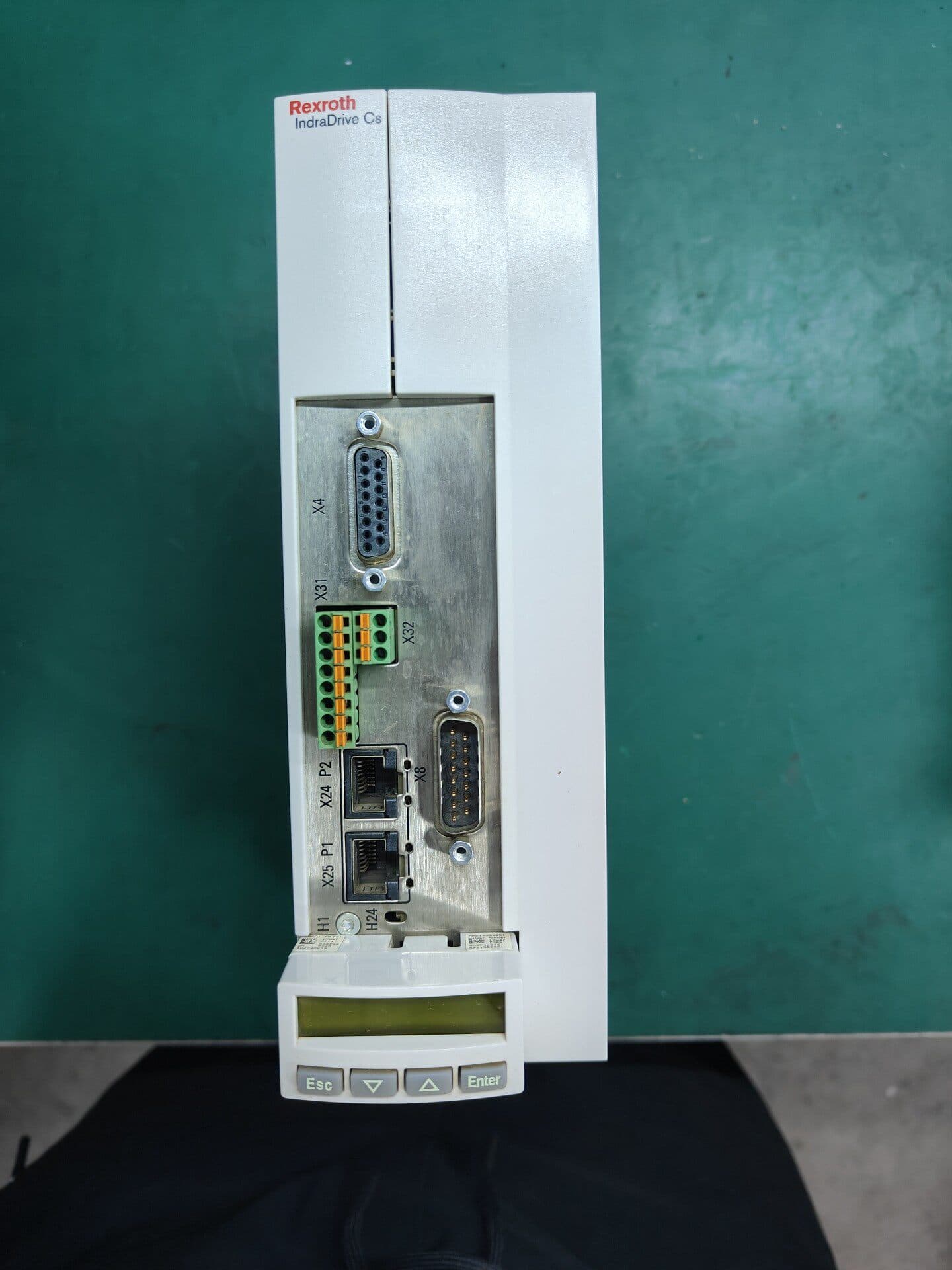 Tout nouveau servomoteur d'origine Bosch Rexroth PLC contrôleur PLC mobile HCS01.1E-W0018-A-03-B-ET-EC-EC-NN-NN-FW servomoteur expédition rapide