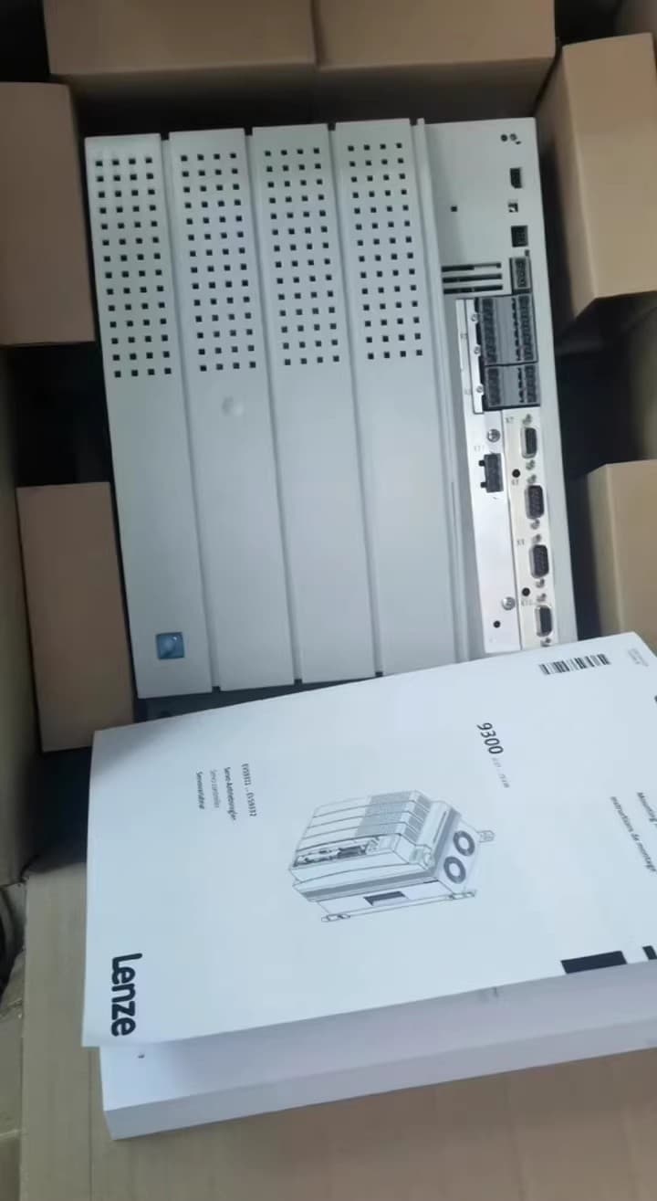 Véritable nouveau module d'E/S industriel Lenze E82ZAFAC FedEx DHL expédition rapide