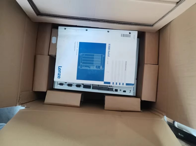 Véritable nouveau module d'E/S industriel Lenze E94AMSE0074 FedEx DHL expédition rapide