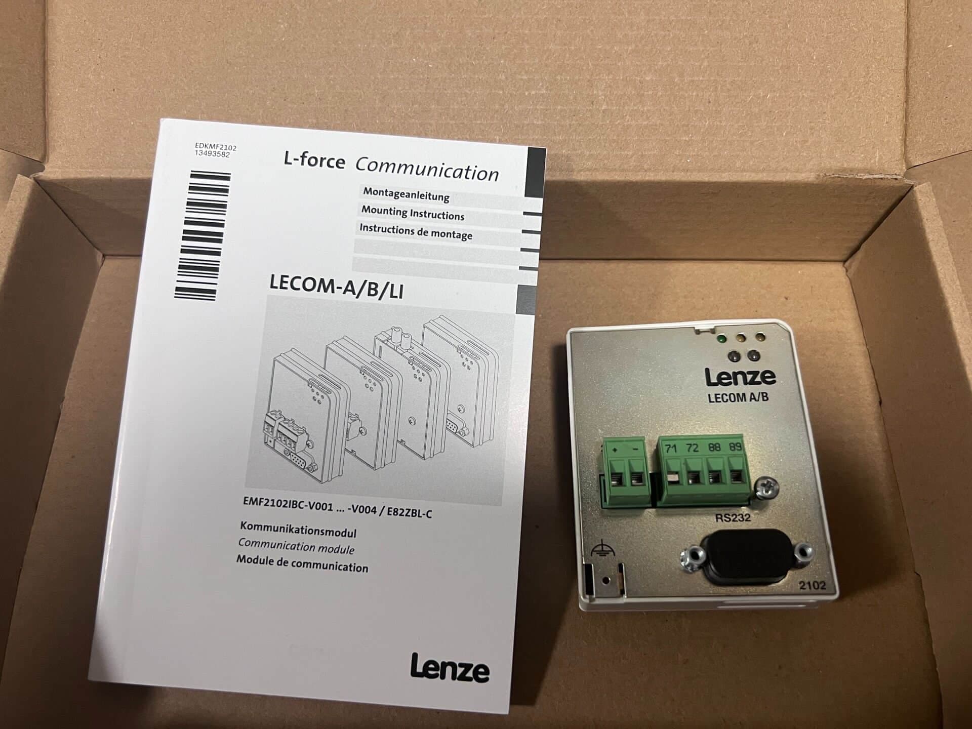 Véritable nouveau module d'E/S industriel Lenze EMF2102IBCV003 FedEx DHL expédition rapide