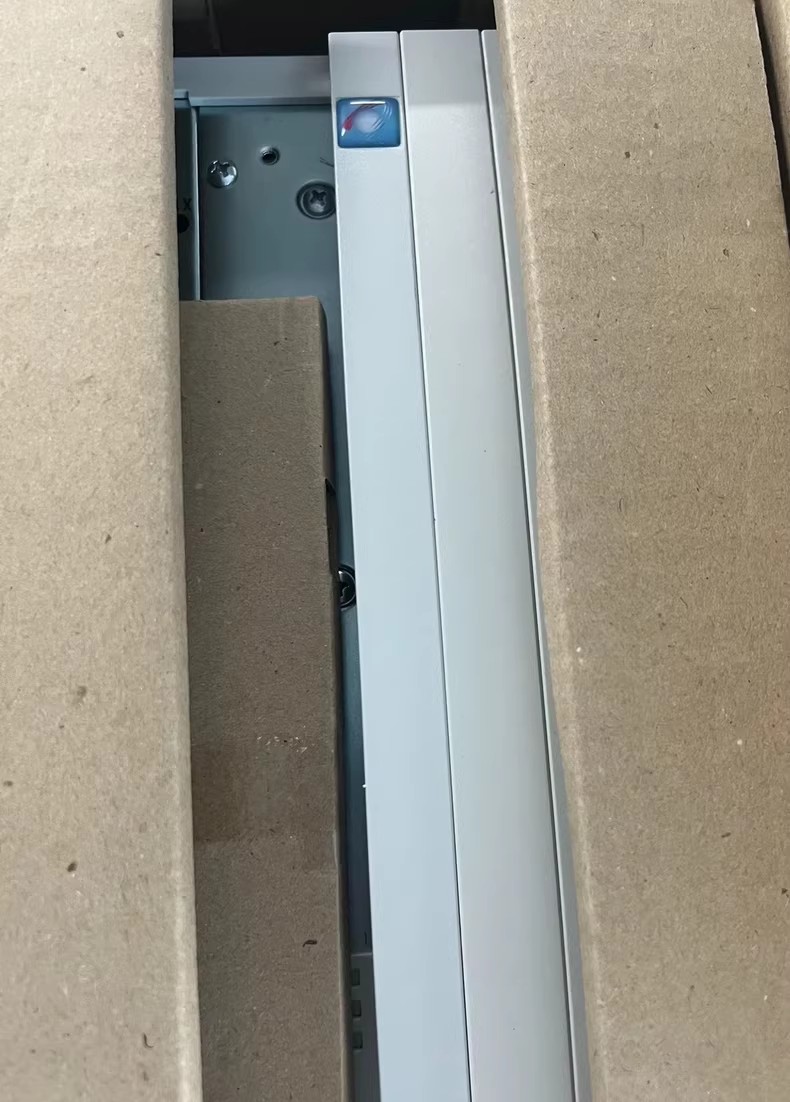 Véritable nouveau module d'E/S industriel Lenze IE82EV223-4B201 FedEx DHL expédition rapide